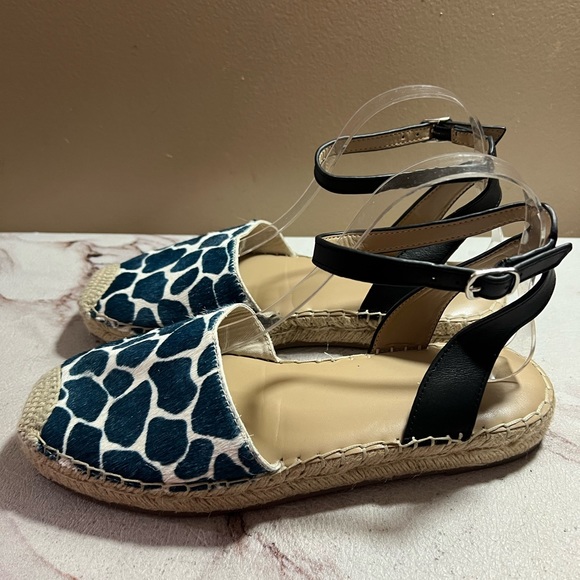 Ann Taylor size 8.5 Isabella Giraffe Print Haircalf Espadrille Flats - Picture 4 of 8